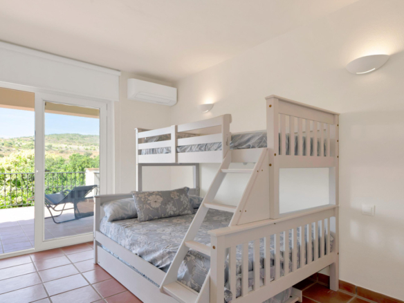 Villa for sale in Estepona