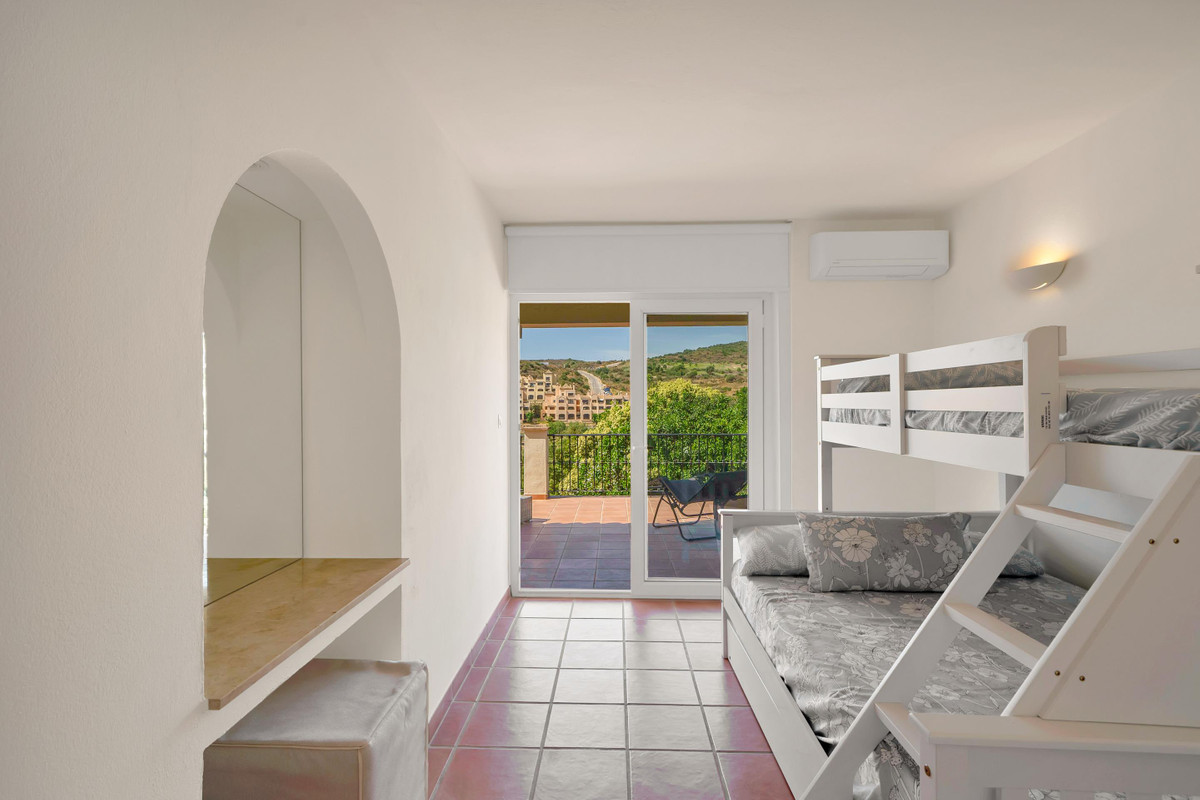 Villa for sale in Estepona