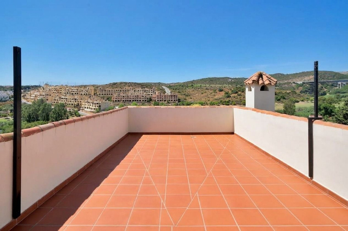 Villa for sale in Estepona