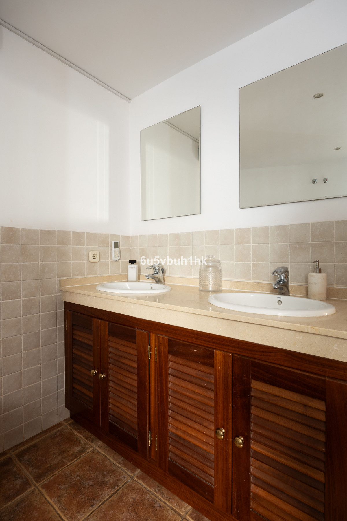Villa for sale in Estepona