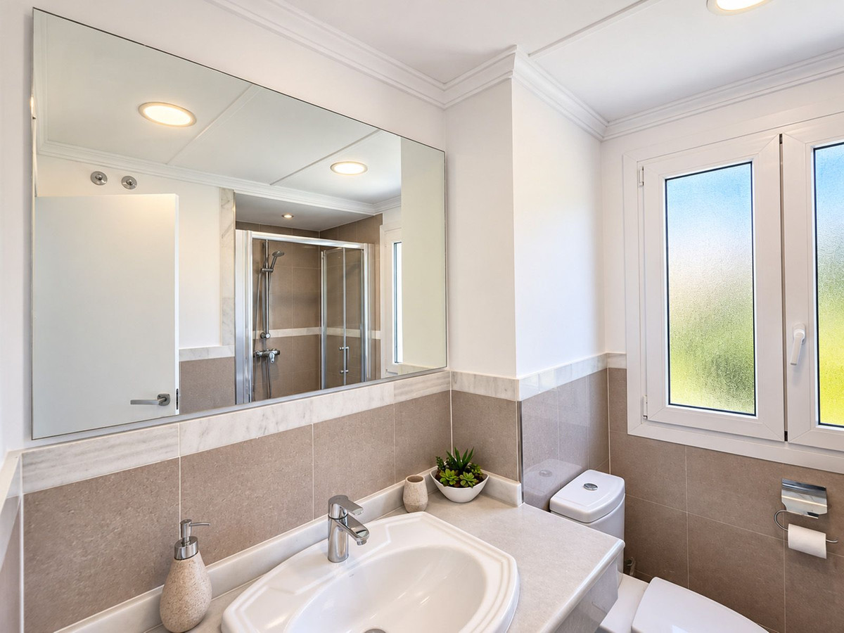 Villa for sale in Estepona