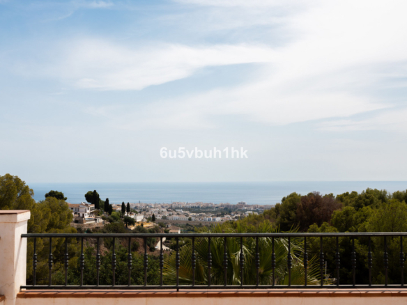 Villa for sale in Frigiliana