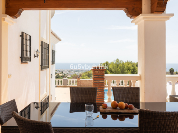 Villa for sale in Frigiliana