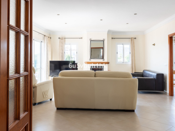 Villa for sale in Frigiliana