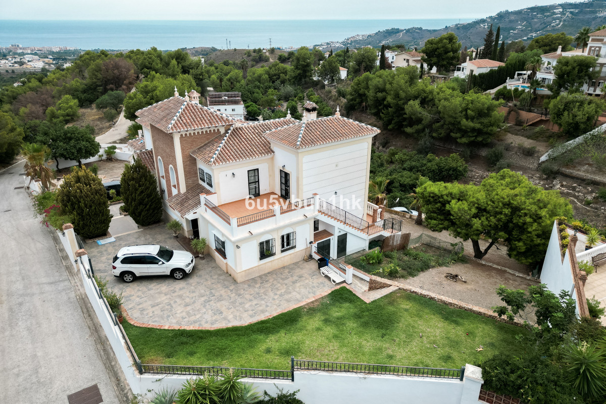 Villa for sale in Frigiliana