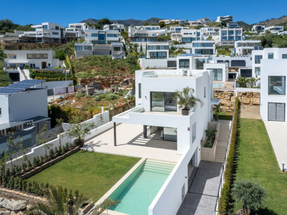 Villa for sale in Fuengirola