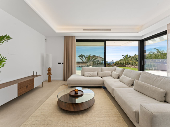 Villa for sale in Fuengirola