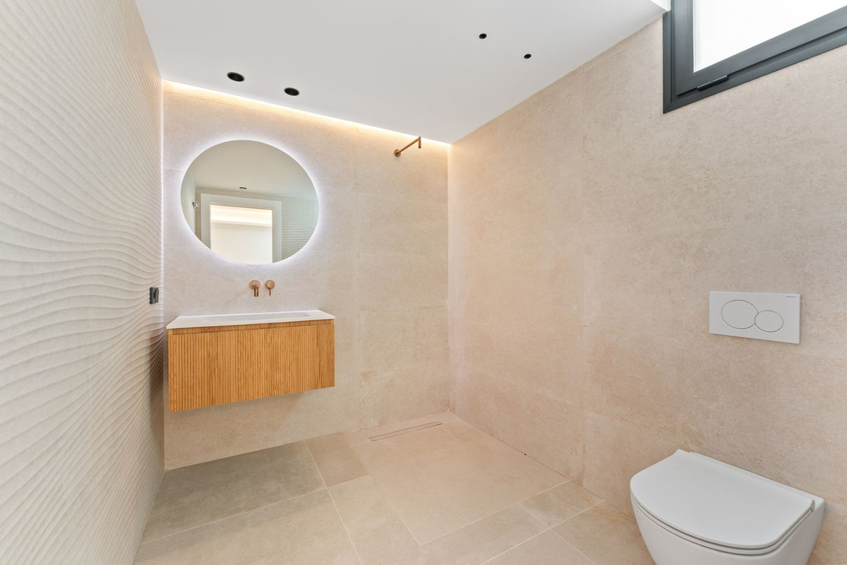 Villa for sale in Fuengirola