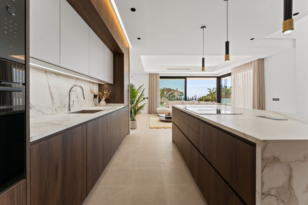 Villa for sale in Fuengirola