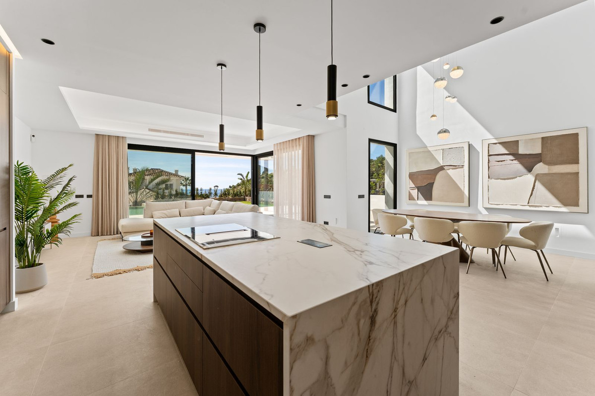 Villa for sale in Fuengirola