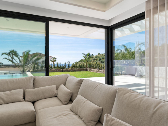 Villa for sale in Fuengirola