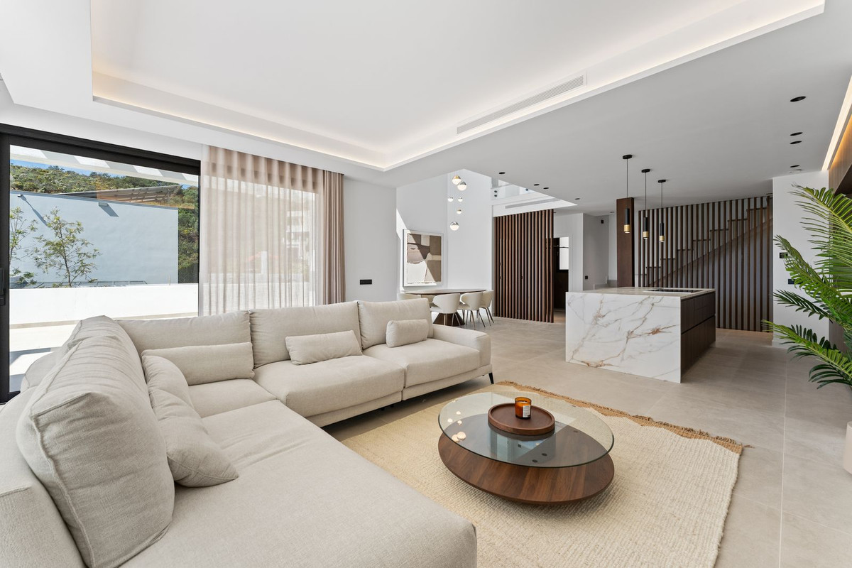 Villa for sale in Fuengirola