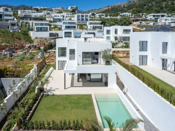 Villa for sale in Fuengirola