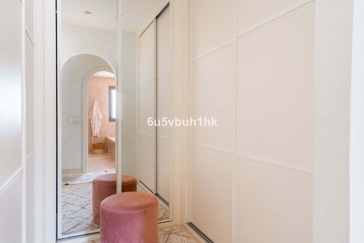 Villa for sale in Fuengirola