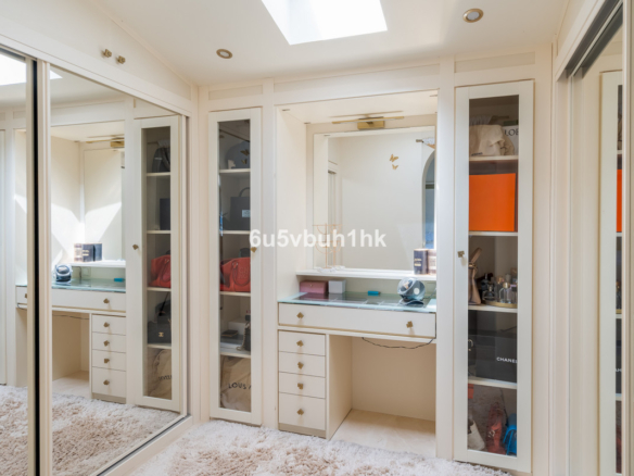 Villa for sale in Fuengirola