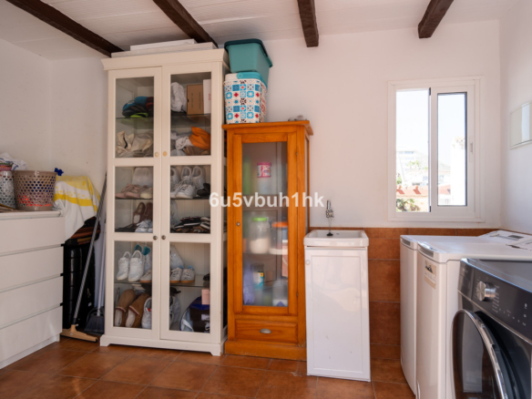 Villa for sale in Fuengirola
