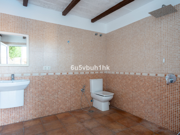 Villa for sale in Fuengirola