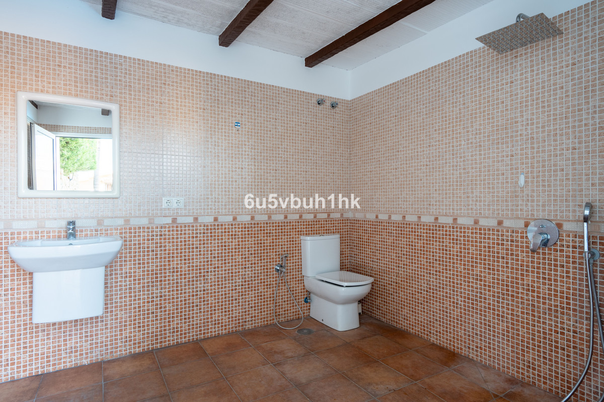 Villa for sale in Fuengirola