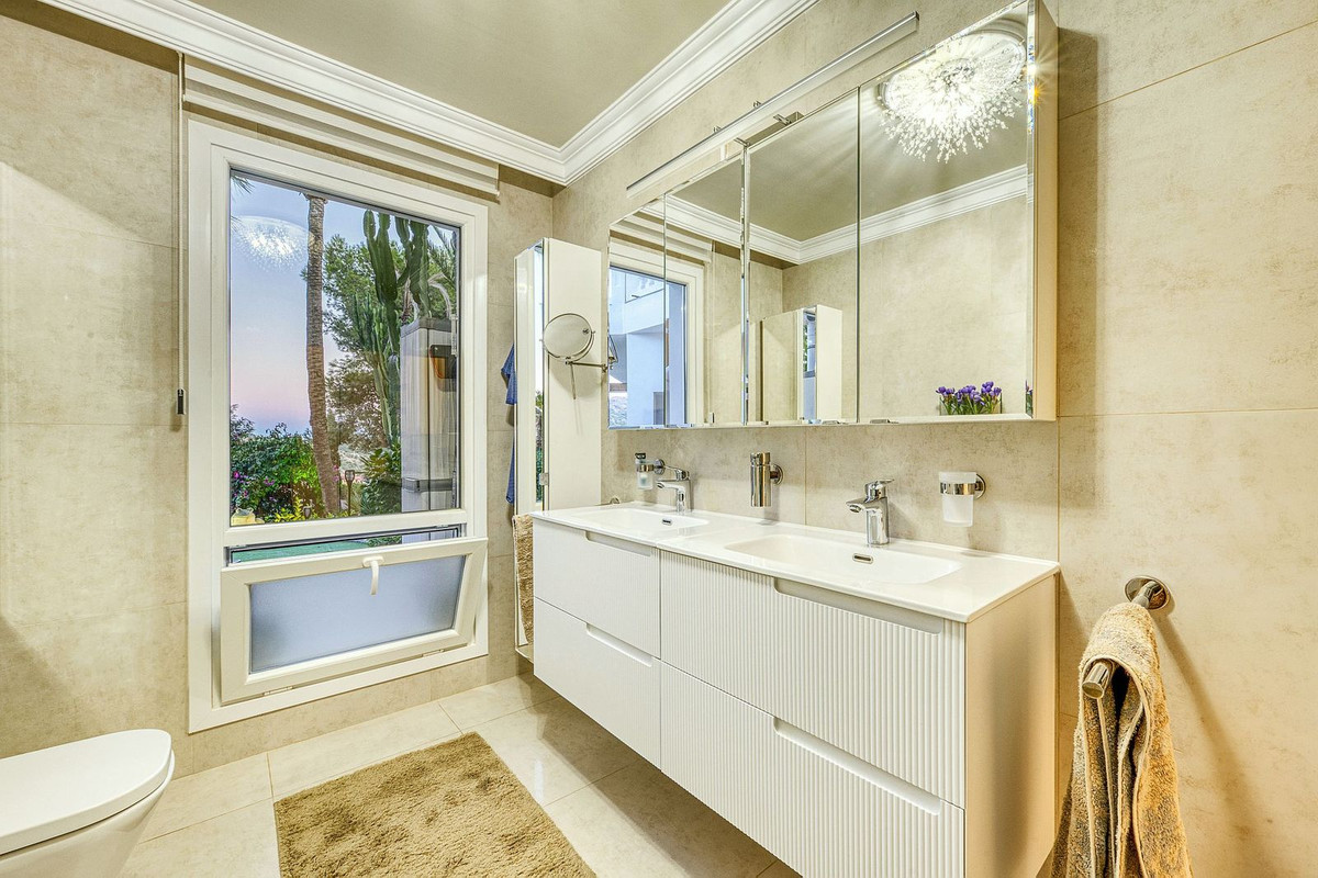 Villa for sale in Marbella