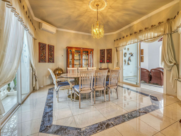 Villa for sale in Marbella