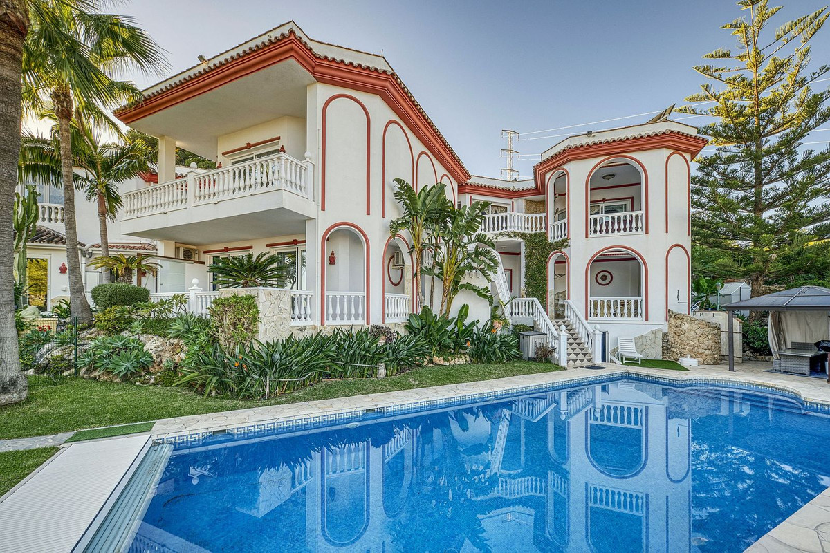 Villa for sale in Marbella