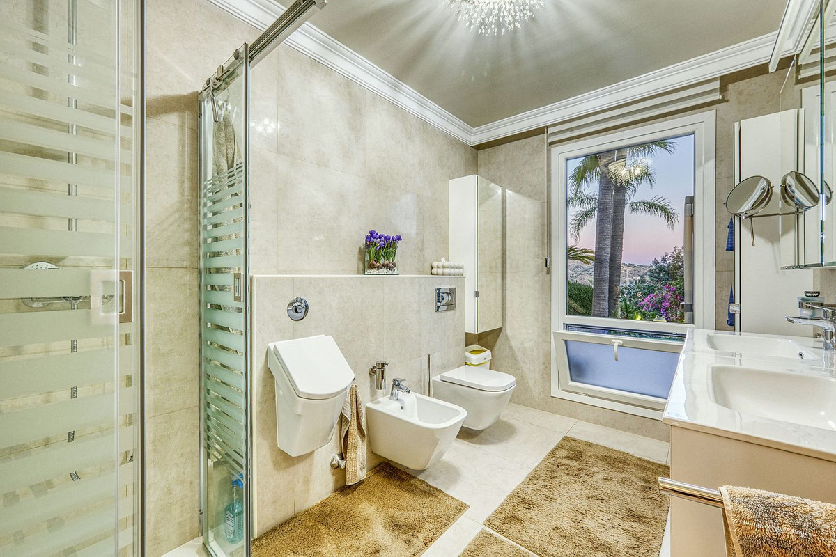 Villa for sale in Marbella