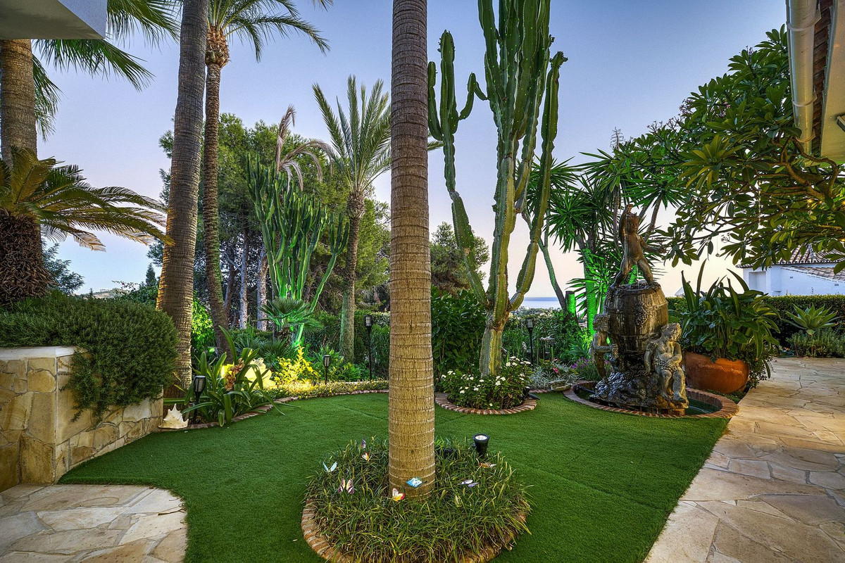 Villa for sale in Marbella