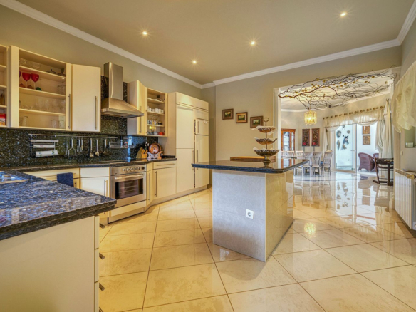 Villa for sale in Marbella