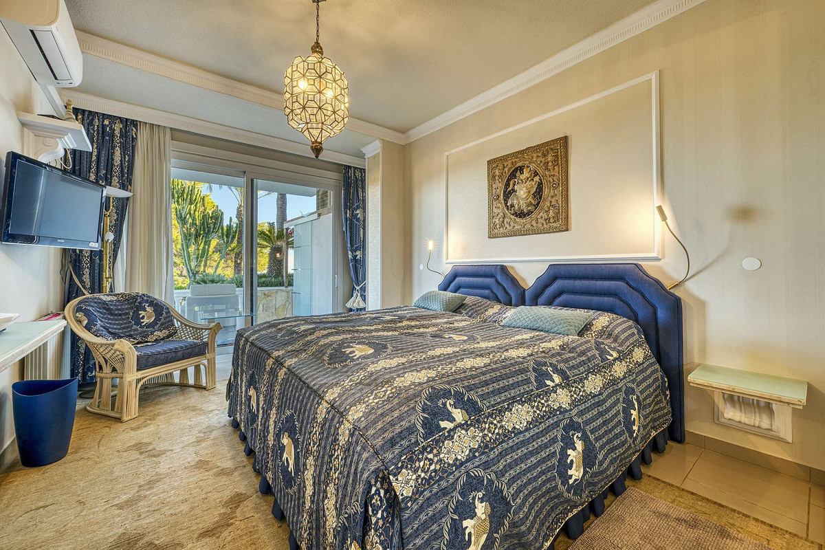 Villa for sale in Marbella