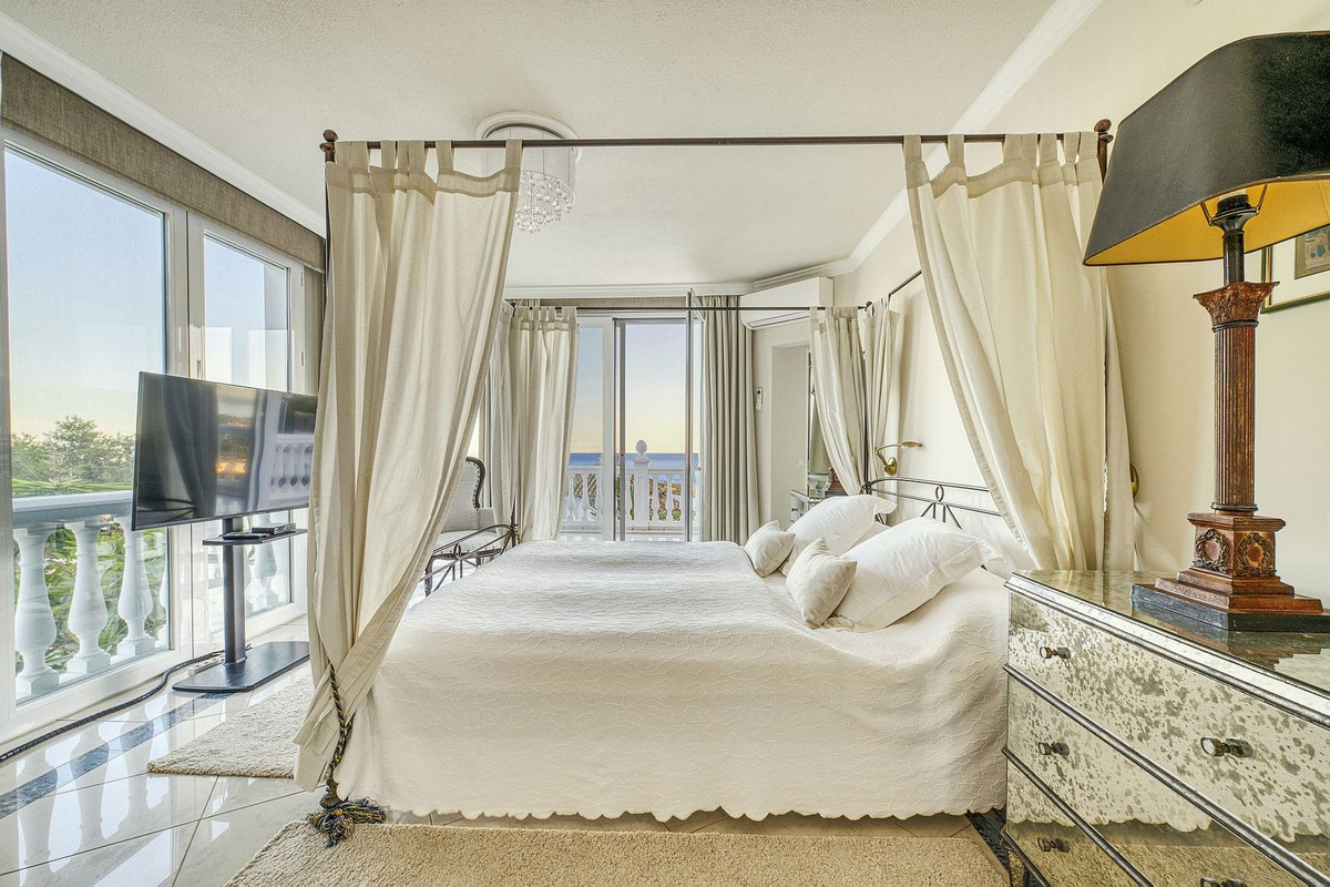 Villa for sale in Marbella