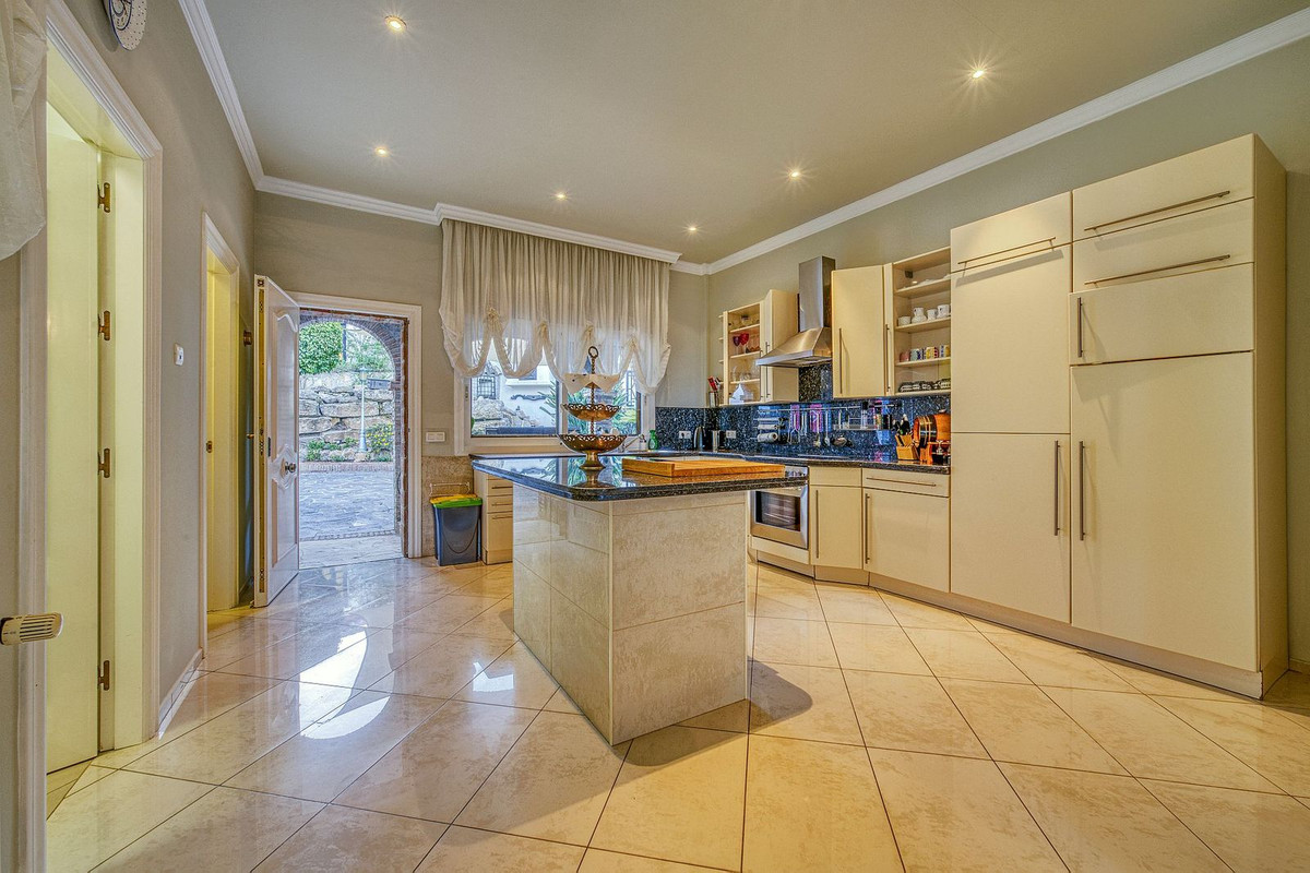 Villa for sale in Marbella