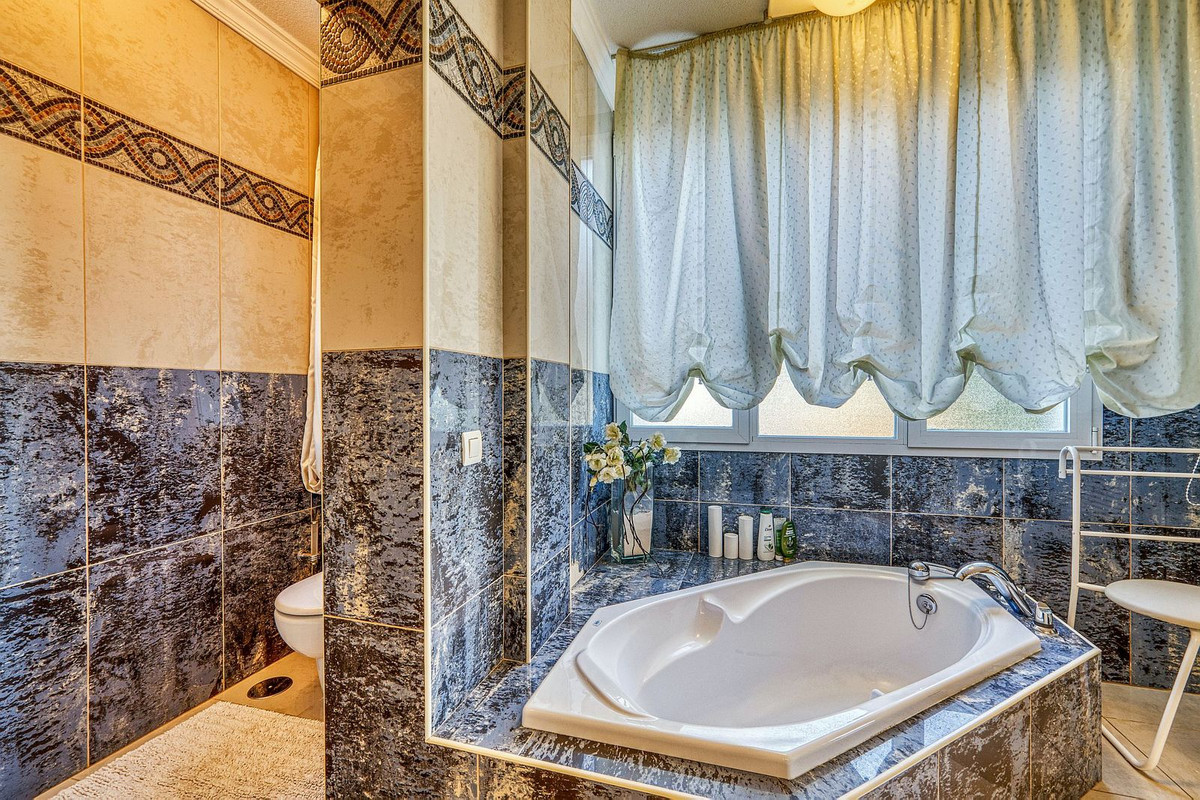 Villa for sale in Marbella