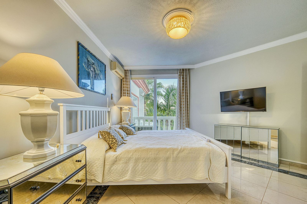 Villa for sale in Marbella