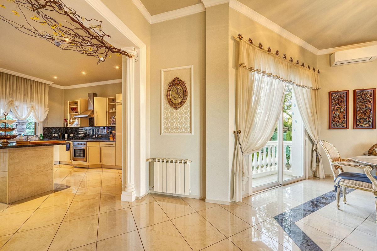 Villa for sale in Marbella