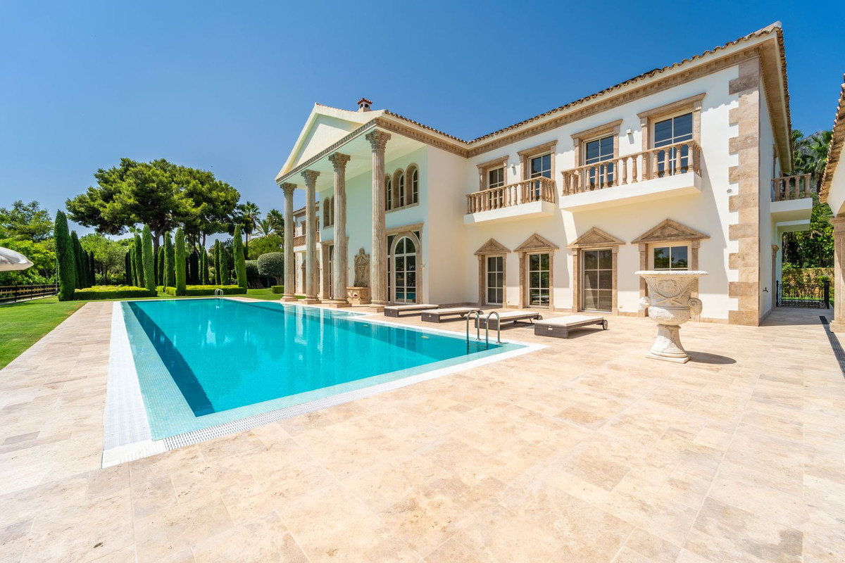 Villa for sale in Marbella