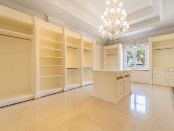 Villa for sale in Marbella