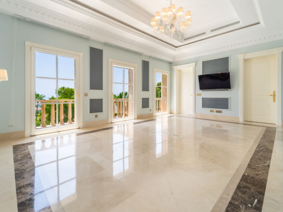 Villa for sale in Marbella