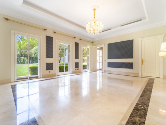 Villa for sale in Marbella