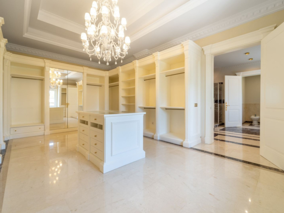 Villa for sale in Marbella