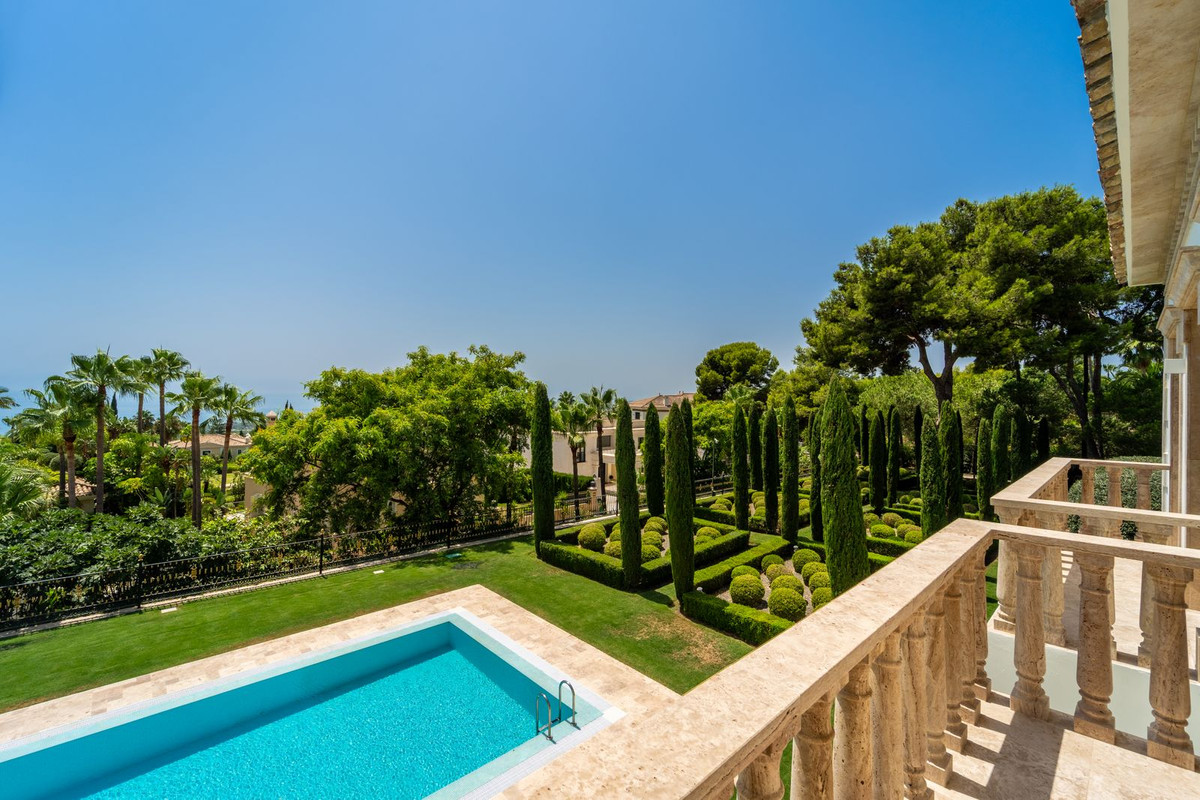 Villa for sale in Marbella