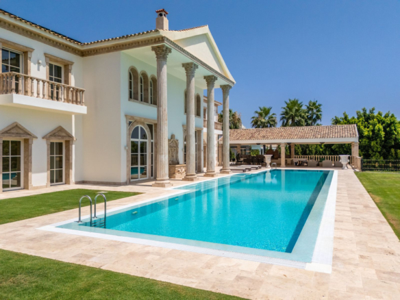 Villa for sale in Marbella