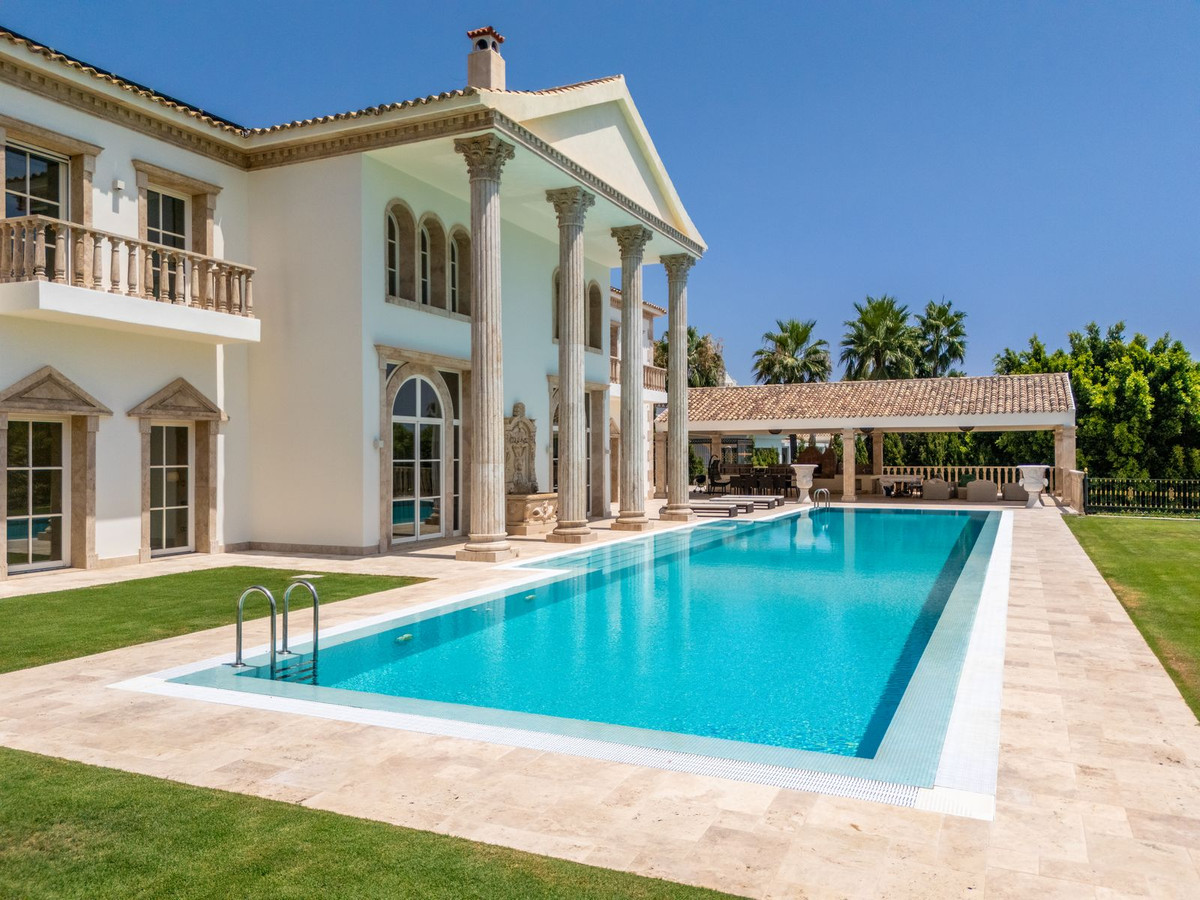 Villa for sale in Marbella