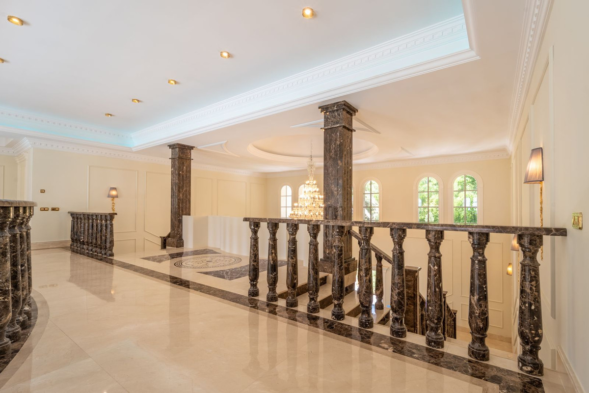 Villa for sale in Marbella