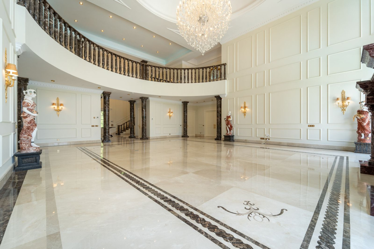 Villa for sale in Marbella