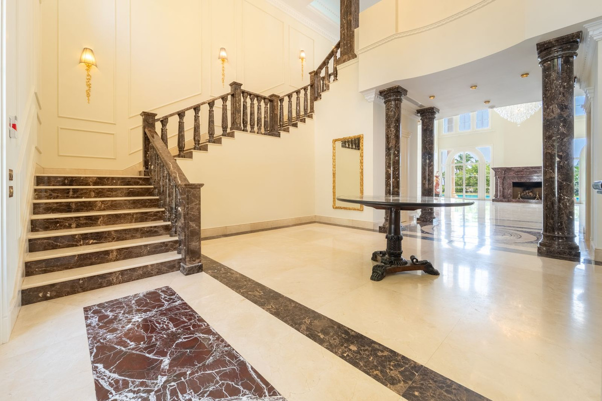 Villa for sale in Marbella