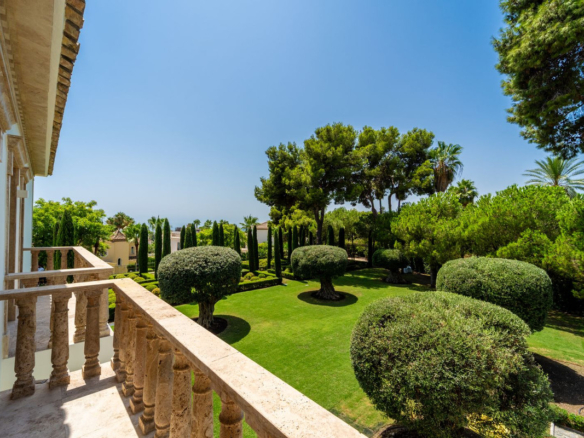 Villa for sale in Marbella