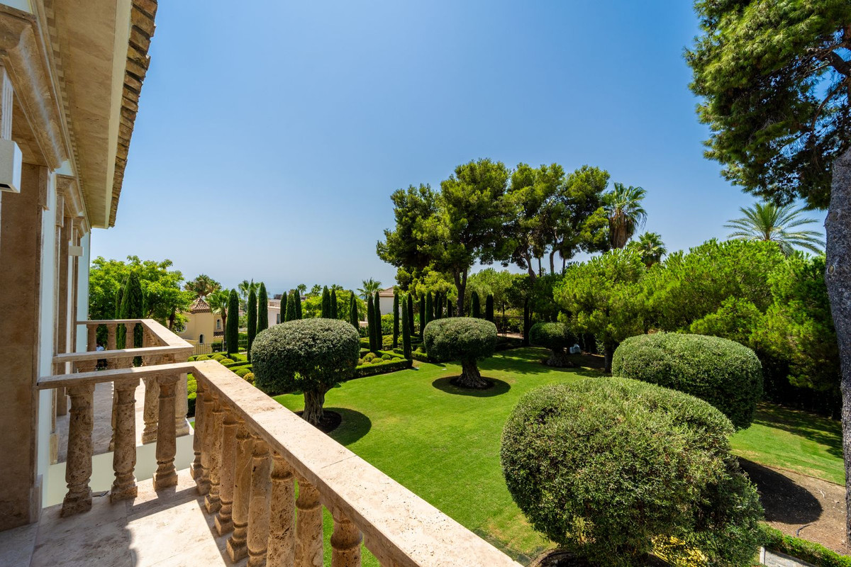Villa for sale in Marbella