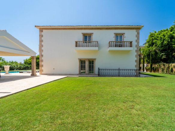 Villa for sale in Marbella