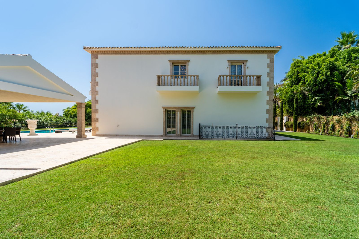Villa for sale in Marbella