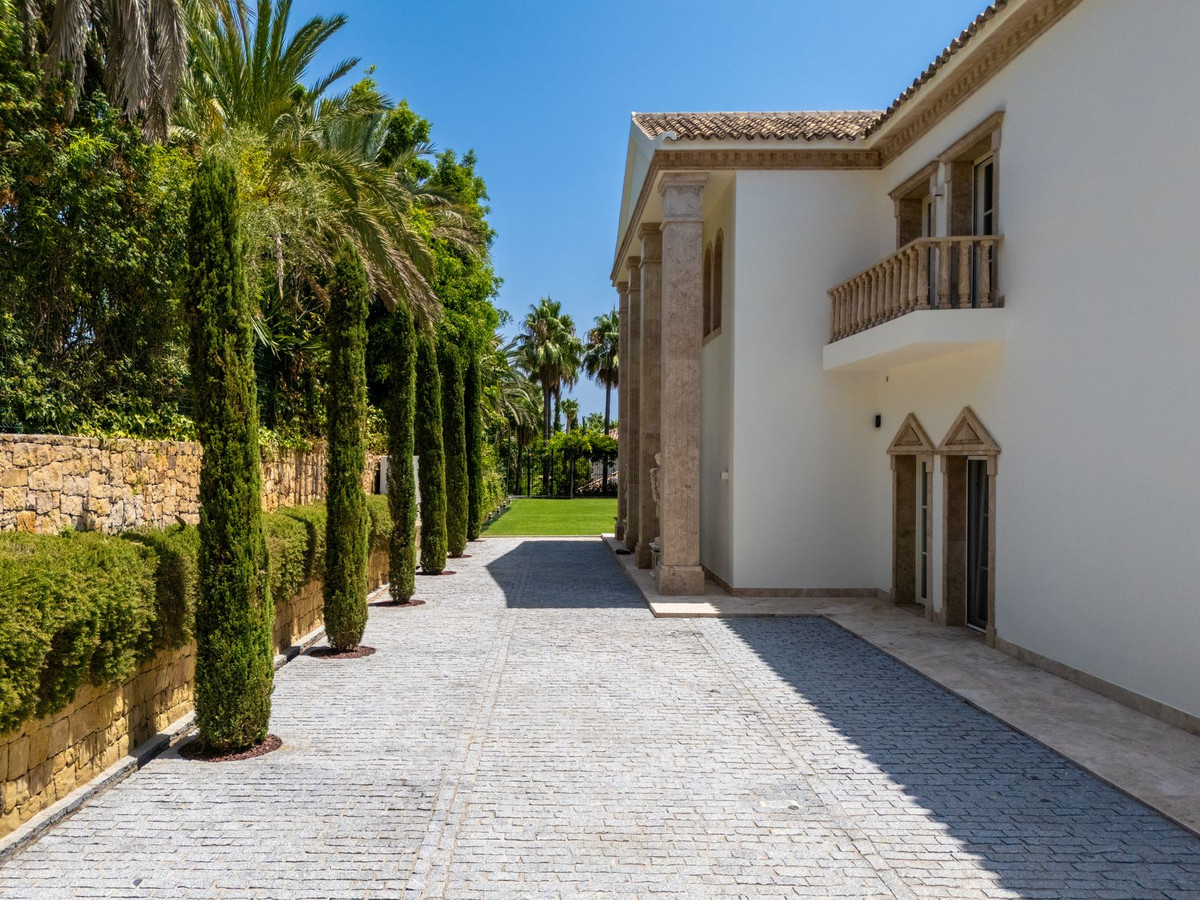 Villa for sale in Marbella